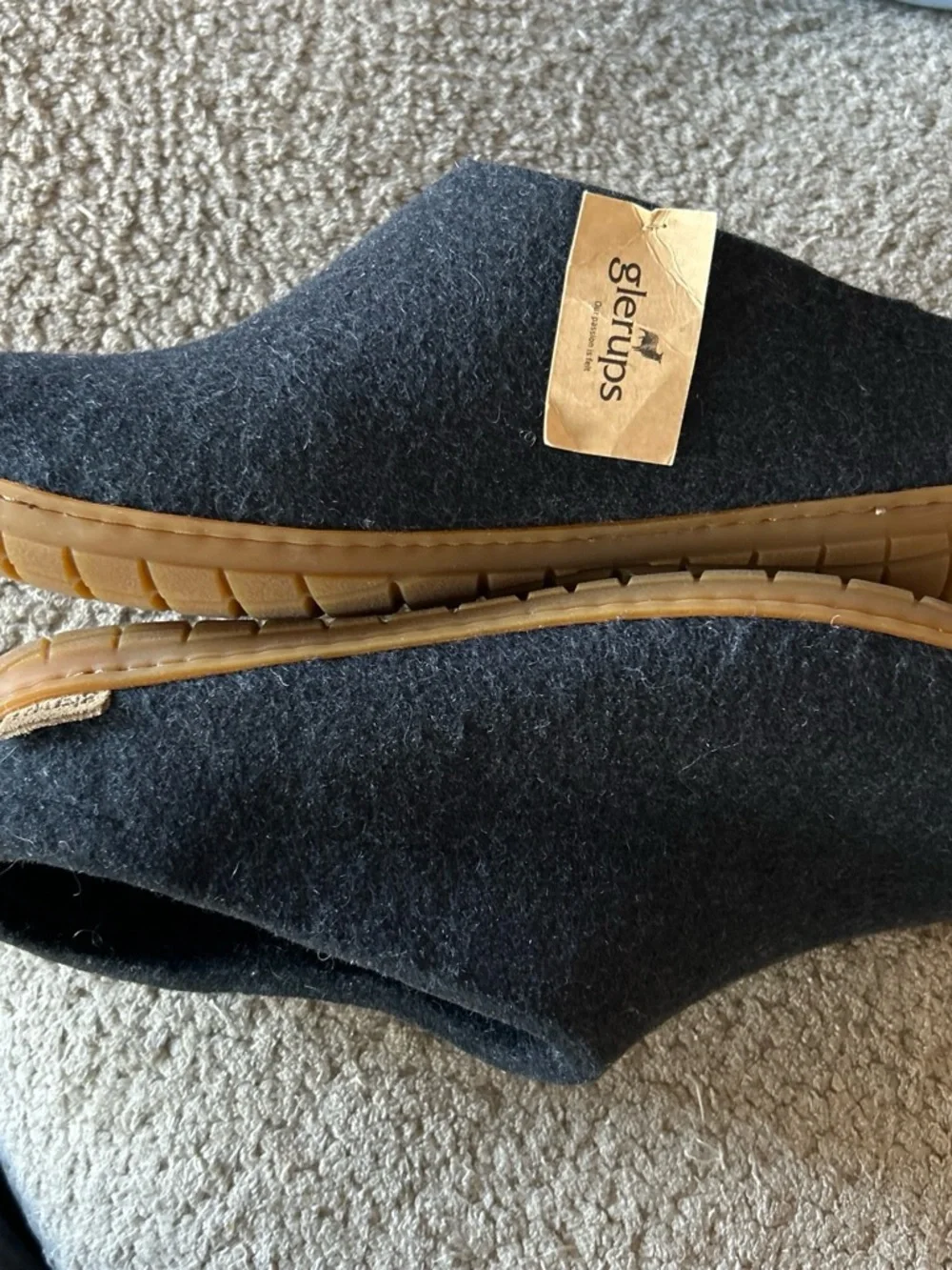 Glerups charcoal felt